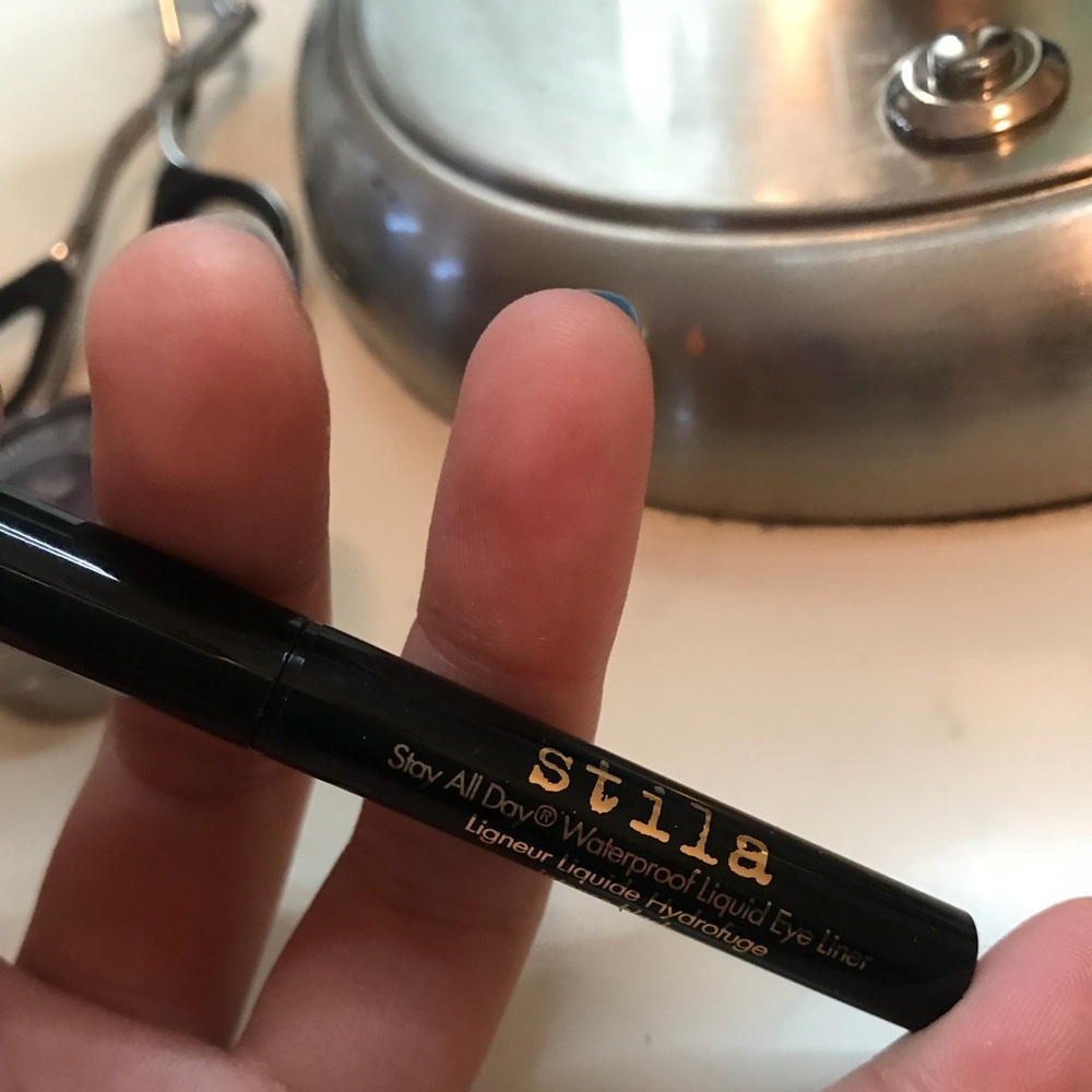 liquid eyeliner